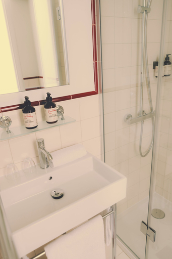 Bathroom 5, Hôtel Gaston, Paris