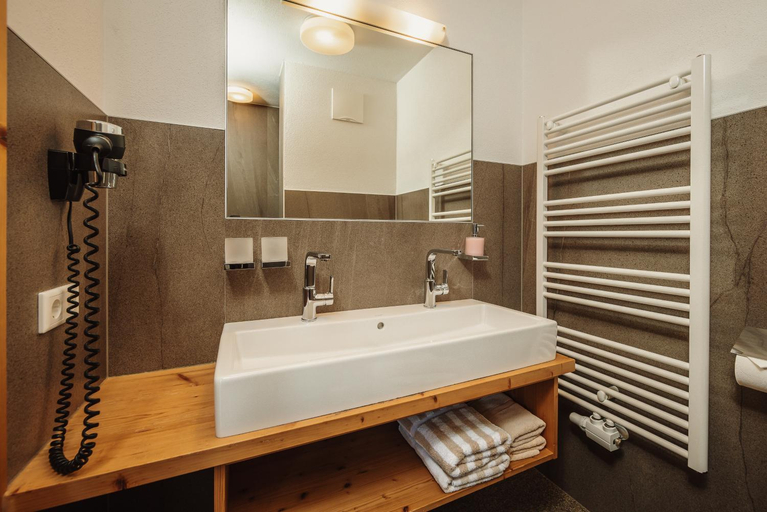 Bathroom 4, Berg- & Seeblick Pfefferbauer, Zell am See