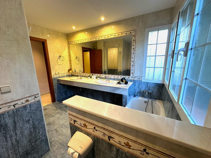 Bathroom 4, Villa Majestic, Málaga