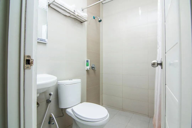 Bathroom 4, Oemah Djari Guest House Syariah Semarang, Semarang