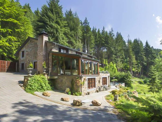 Exterior 5, Luxury Ardennes Villa with Pool and Sauna, Liège