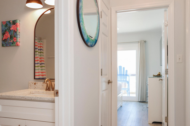 Bathroom 5, My Tide, Gulf