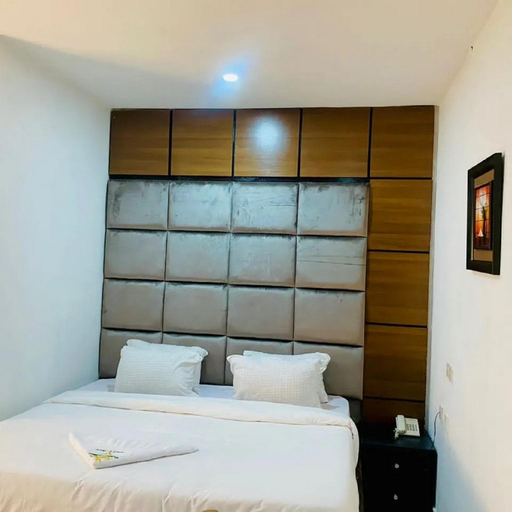 4, Exquisite Homes 2 Hotel & Lounge, Ikpoba-Okha