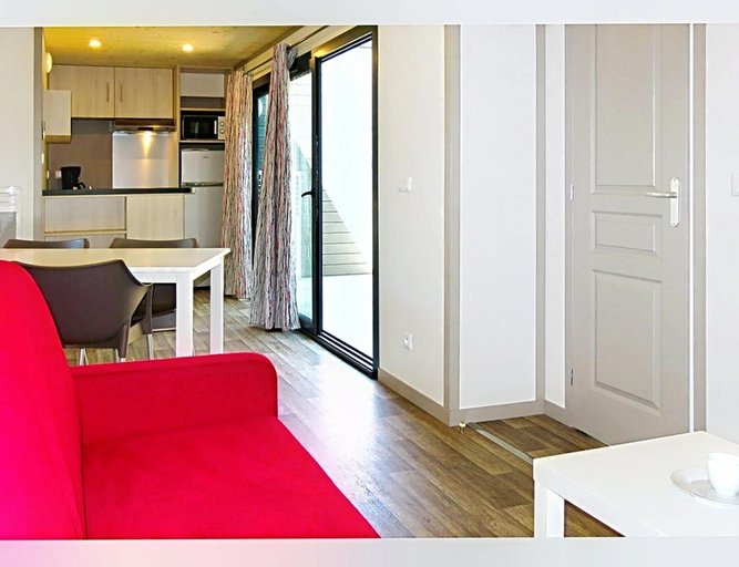 Living room 3, Villa With Private Terrace & Lake View, Morbihan