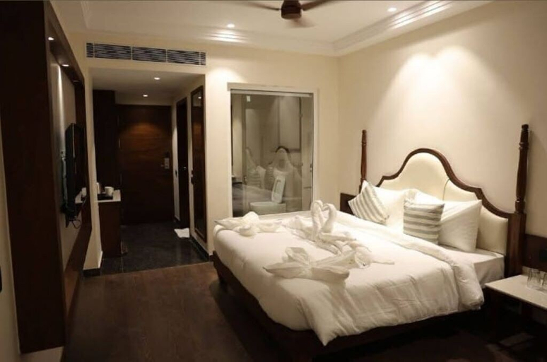 Room 3, HOTEL REGALIA, Bathinda