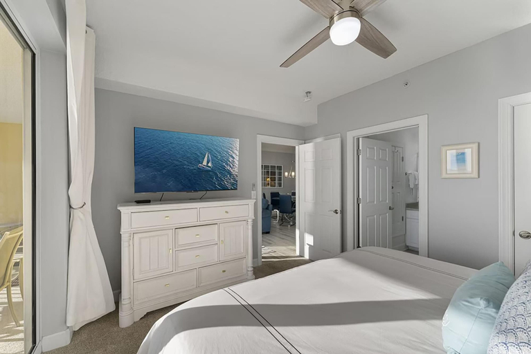 Bedroom 3, Emerald Isle 508, Bay