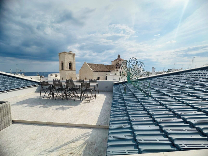 Outdoor dining 3, The Duchess of Puglia, Bari