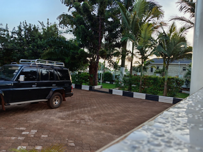 Property grounds 3, Island Inn, Entebbe