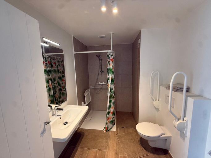 Bathroom 5, Modern Apartment Hasselt 2p, Limburg