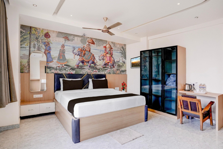 Room 5, Premium Hotel Aditya Inn, Dharwad