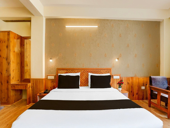 Room 2, Deluxe Hotel Mall Road, Kullu