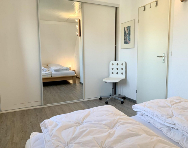 Balcony 4, Holiday Home With Spacious Terrace, Zijpe