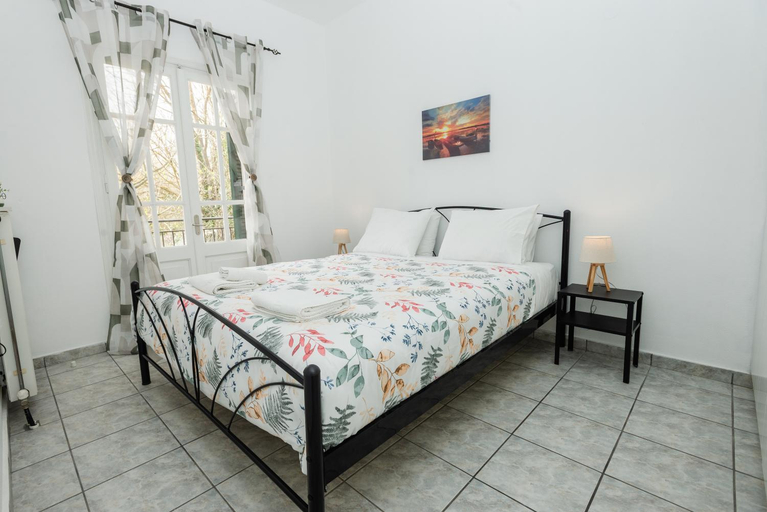 Bedroom 1, Ionian Luxury Apartments, Ionian Islands