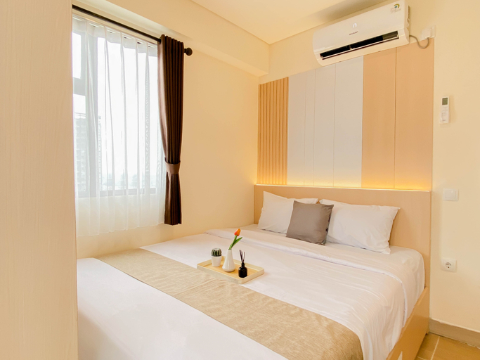 Bedroom 3, Modern Versatile 3BR at Meikarta District 2 Apartment By Travelio, Cikarang
