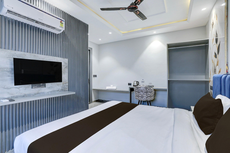 Room 2, Deluxe Haridwar Aagman, Hardwar