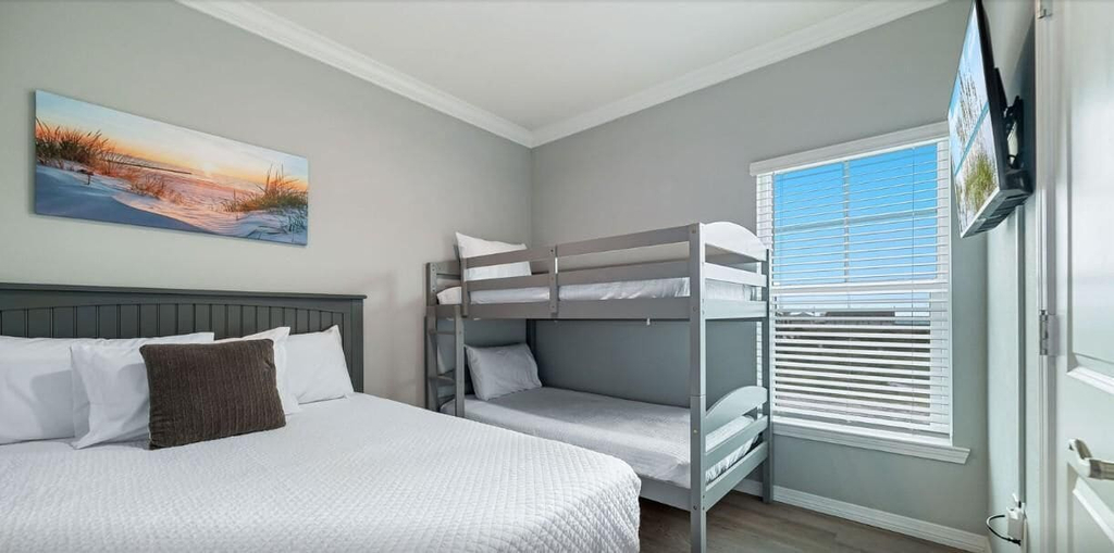 Room 4, Sandy Feet Retreat at Lost Key Villas, Escambia