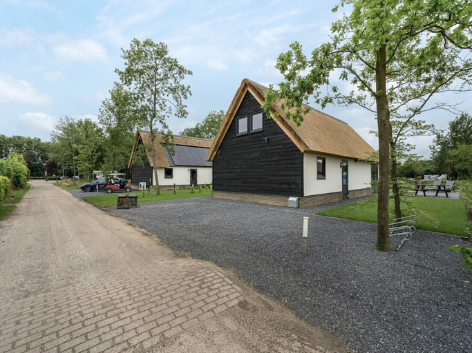 Exterior 2, Luxury Country Retreat with a Pond, Baarle-Nassau