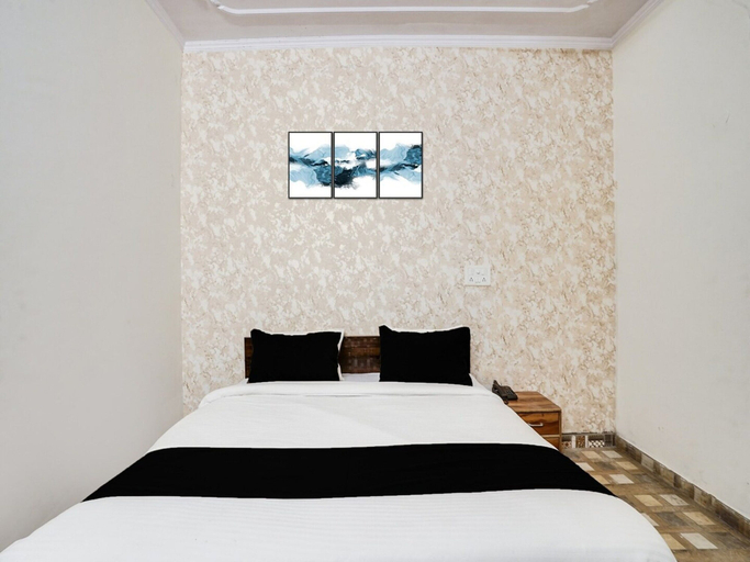 Room 2, Deluxe Hotel Chinar, Jaipur