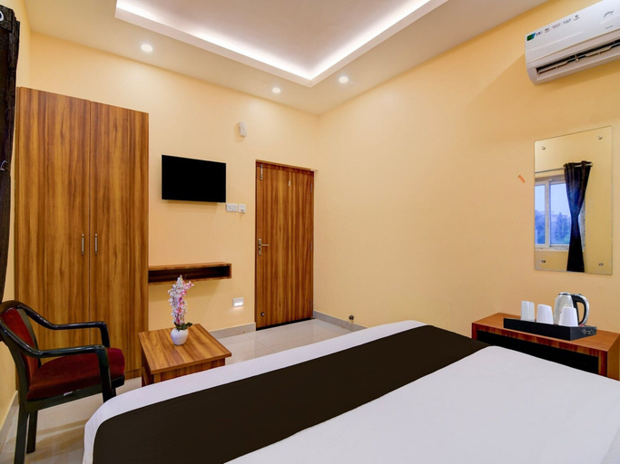 Room 2, Deluxe Dholpanda Near Puri Lighthouse, Puri
