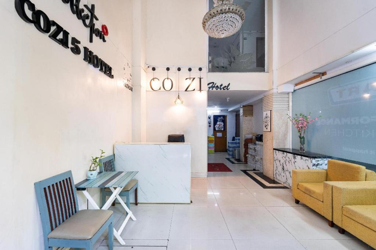Others 2, Collection O Cozy 5 Hotel - Near SECC, District 7
