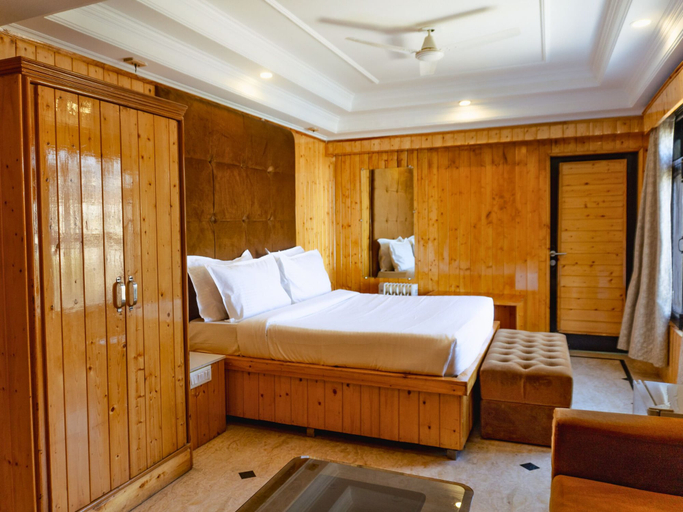 Room 5, Shivraj Hotel Mussoorie, Dehradun