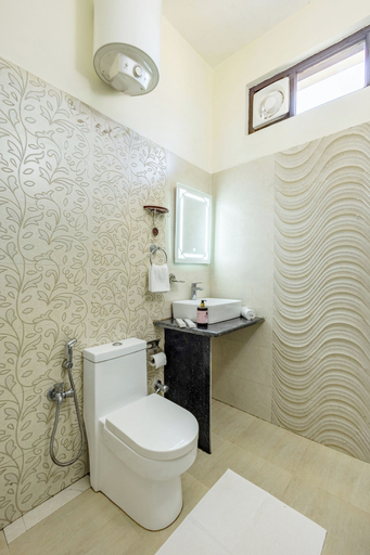 Bathroom 3, Alaya Stays Cozy Nest 2 BHK Cottage, Nainital