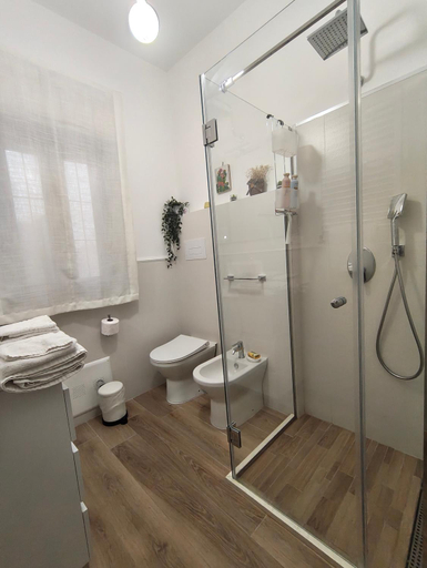 Bathroom 3, Villa due Scale, Palermo