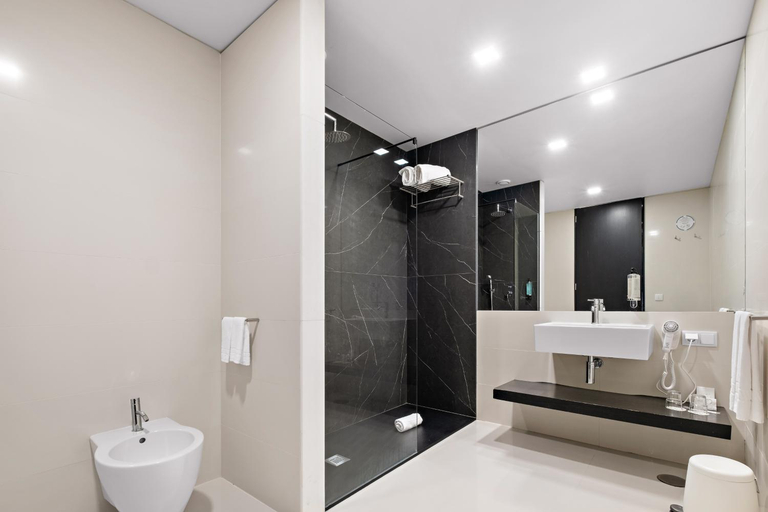 Bathroom 5, Axis Viana Business & SPA Hotel, Viana do Castelo