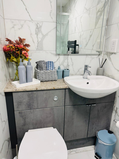 Bathroom 3, The Milton Accommodation, Moray