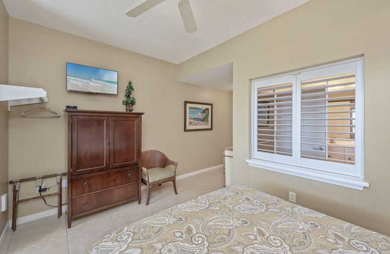 Room 4, Destin West V302, Okaloosa