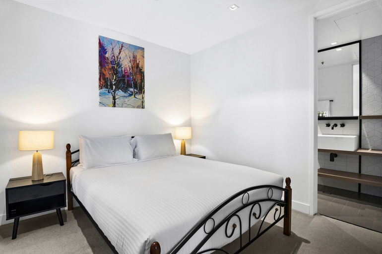 Room 2, Harbour View Apartment With Pool & Gym, Melbourne
