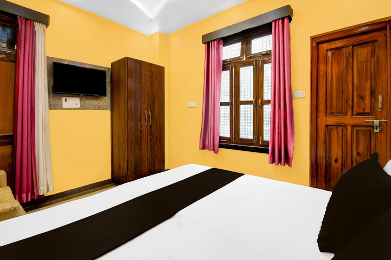 Room 4, Deluxe Hotel O Amhat Sultanpur City, Sultanpur