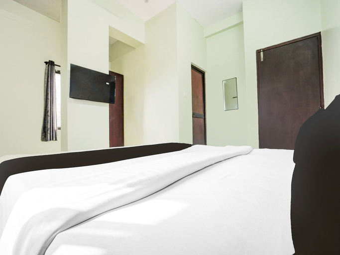 Room 2, Hotel O Rajendra Nagar Hingna Road, Nagpur
