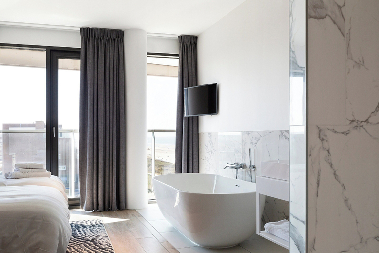Room 4, Luxury North Sea Retreat With Garage, Bergen