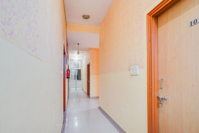 Interior 3, Deluxe With Twin Bed Hotel Braj Haveli, Jaipur