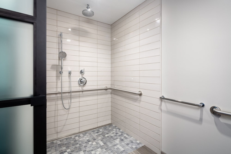 Bathroom 4, The Windsor Suites, Philadelphia