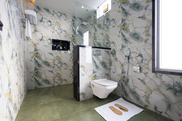 Bathroom 3, ELIVAAS Terra Cove 6 BHK Retreat with Pvt Pool, Udaipur