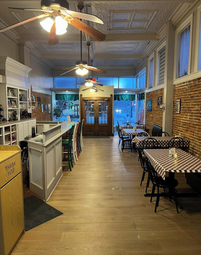 Food & Drinks 5, The Eagles Nest Inn, Pike