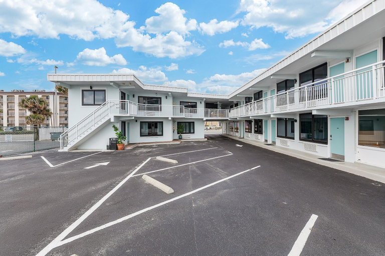 Exterior 4, Ocean Breeze Resort 213, Volusia