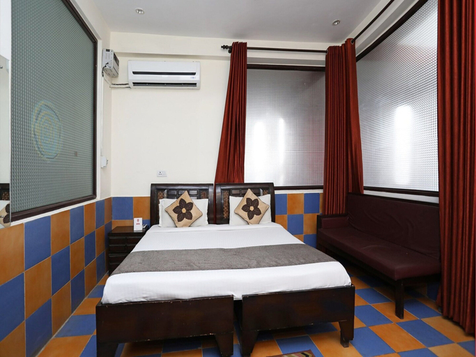 Room 2, Hotel O by OYO Grand Empire Expressway, Gautam Buddha Nagar