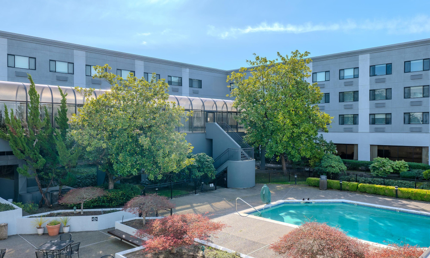 Exterior & Views 2, Hilton Garden Inn Clackamas Portland, Clackamas