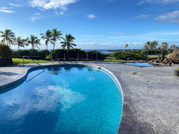 Sport & Beauty, Beachfront 1 Bedroom Condo with Private Beach, Pool, Hot Tub, Hawaii
