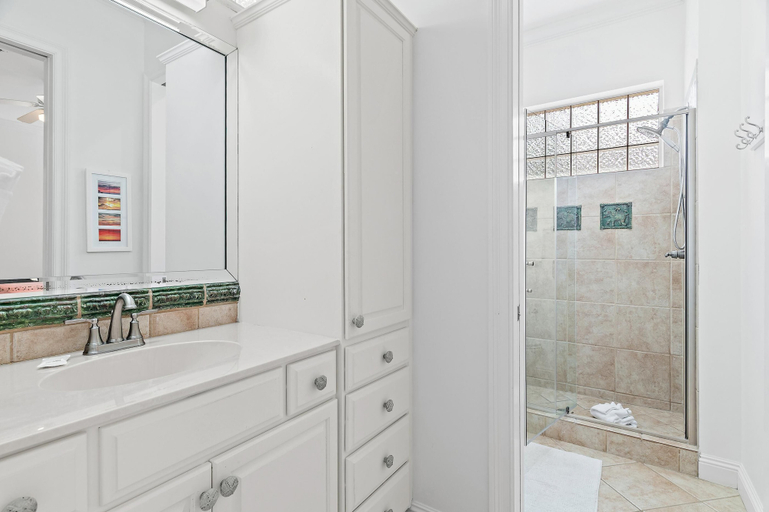 Bathroom 4, Villa Serendipity, Okaloosa