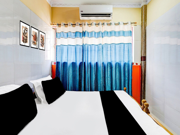 Room 3, Deluxeg.s Residency, Thiruvallur