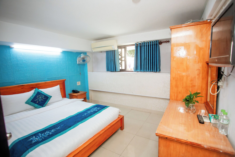 Room 4, Bohemia Hotel, District 1