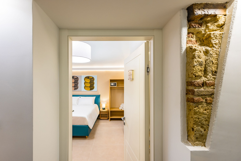Room 2, BORGO VERGINI SUITES, Napoli