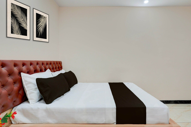 Room 2, Deluxesrs Boarding and Lodging, Bangalore