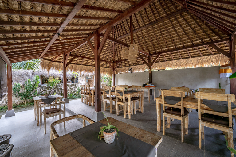 Food & Drinks 5, Golden Garuda Cottages at Diamond Beach, Klungkung