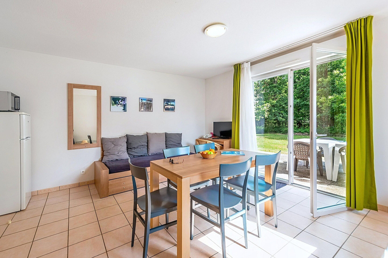 Dining 4, Accessible Cottage for 5 in Saumur, Maine-et-Loire