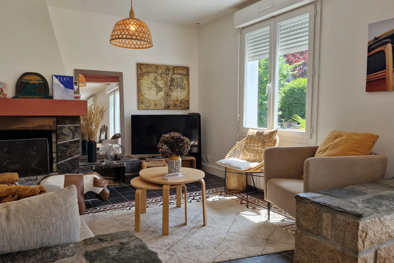 Living room 5, Family Home in Locquirec Bay, Finistère